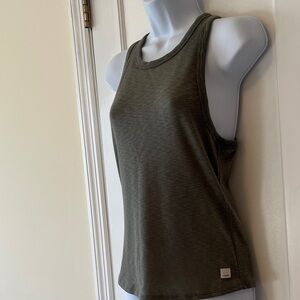 Vuori Tank Top Racerback Women's Small Olive Green Active Outdoors Yoga